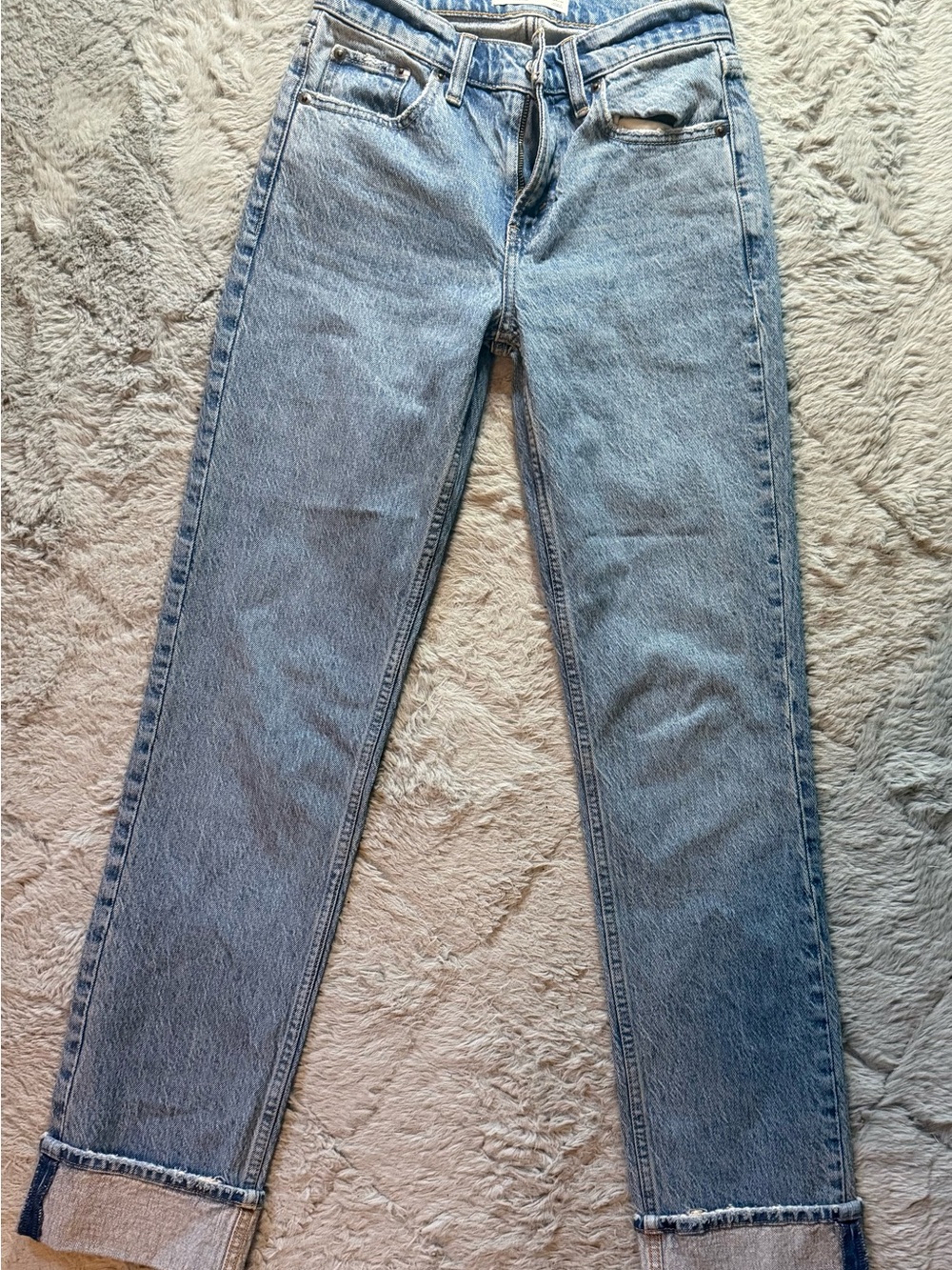 Abercrombie & Fitch Blue 90’s Straight Leg mid rise cuffed jeans. - Picture 3 of 3